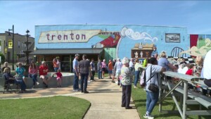 Teapot Festival Opens Vo/sot