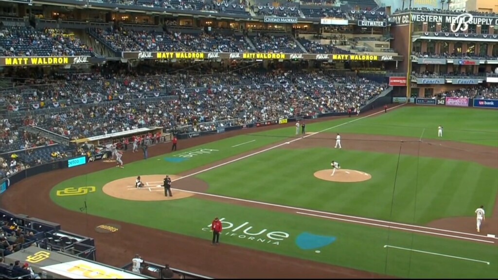 Cardinals Take First Game In 3 Game Series