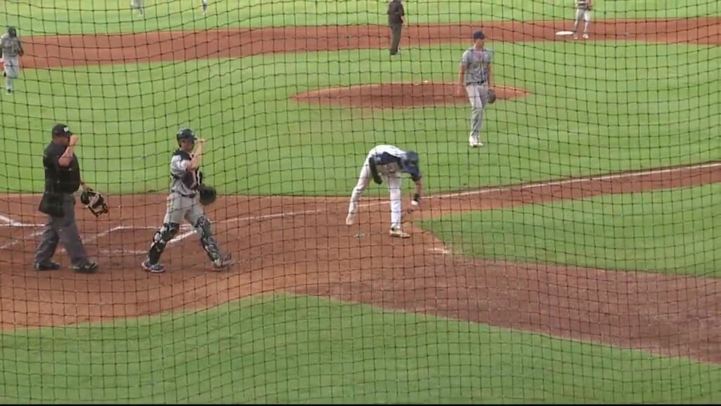 Rockabillys Defeat Burlington Bees