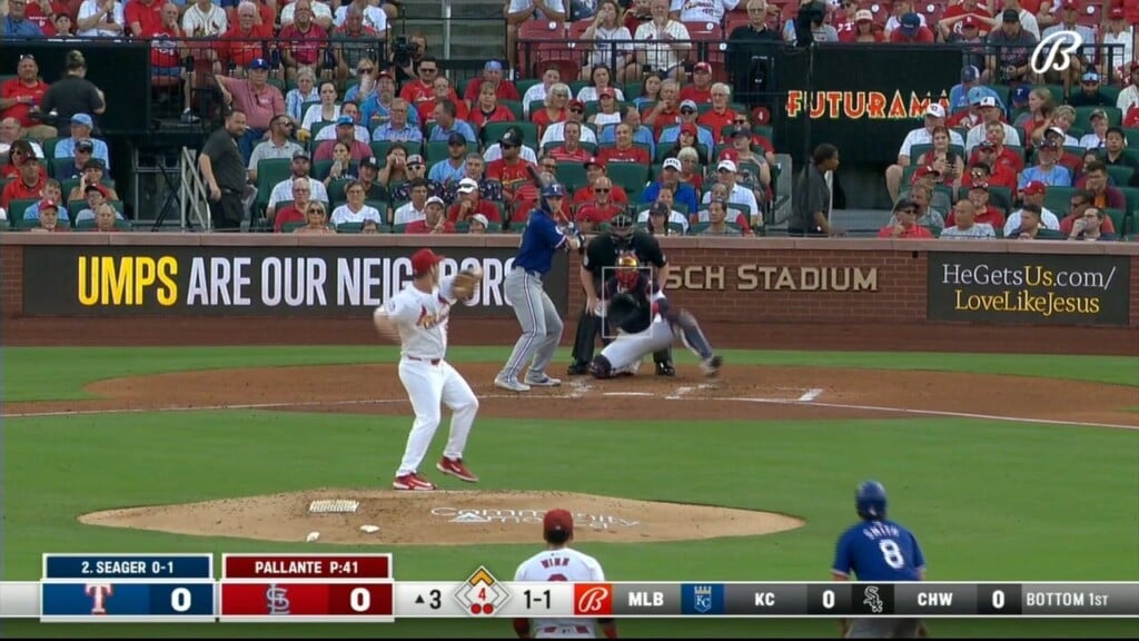 Rangers Defeat Cardinals