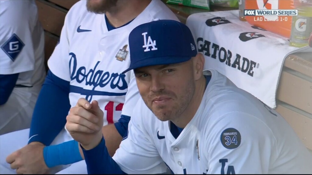 Dodgers Up 2 0 In World Series Over Yankees