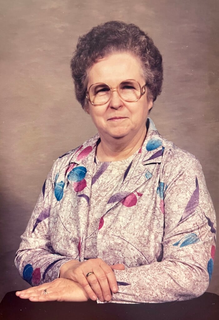 Foster Edna Mae Obit Pic 1