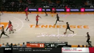 Vols Mens Basketball Remain Undefeated With Wn Over Syrcause