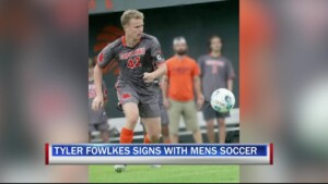 Dyer County Tyler Fowlkes Signs With Bethel