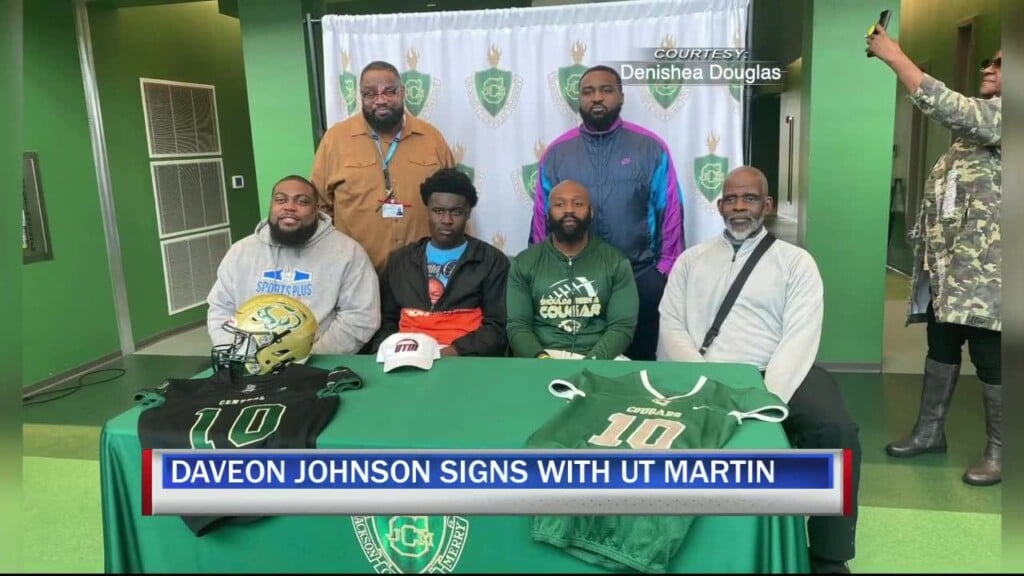 Jcm Daveon Johnson Signs With Ut Martin