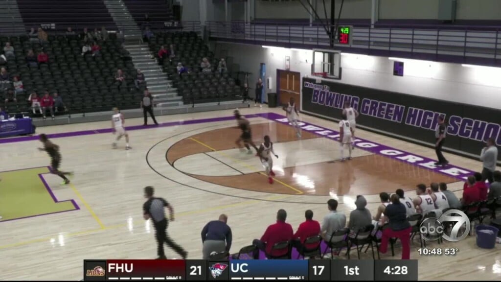 Tuesday Night Hoops Fhu Defeats Cumberland To 3 Peat As Conference Champs