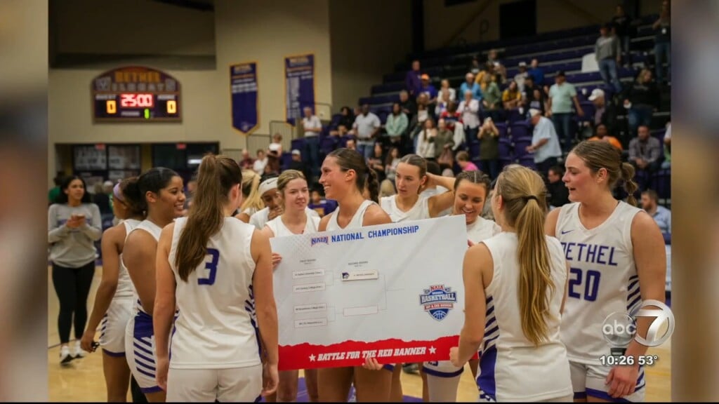 Bethel Lady Bulldogs Heading To Iowa To Compete In Round Of 16
