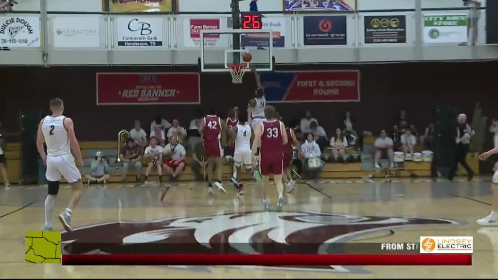 Fhu Lions Defeat Grindaers In Naia First Round
