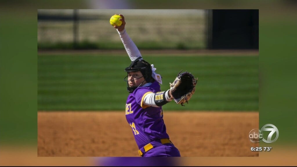Bethel Lauren Remisnyder Going To Play Softball In Europe