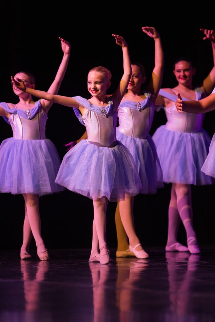 DANCE