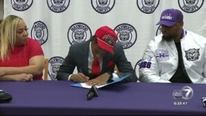 Haywood Caden Harris Commits To Georgia