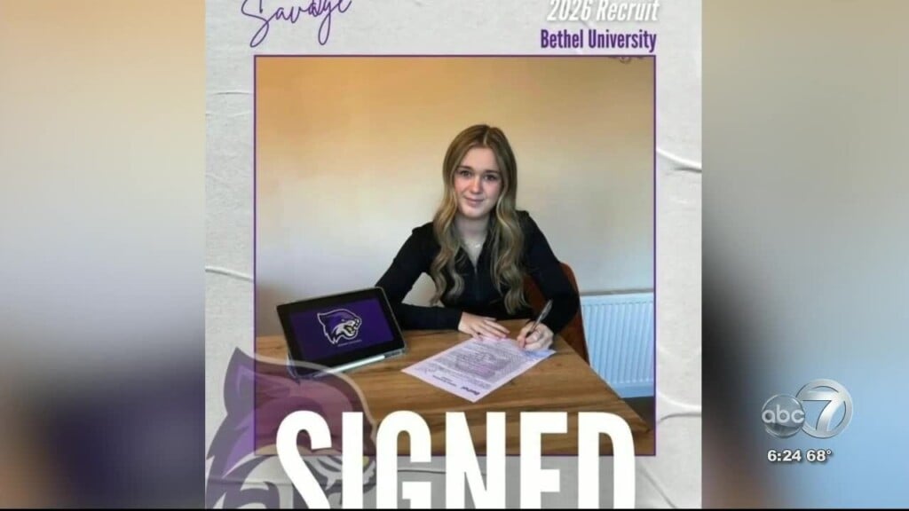 Bethel Sign Ruby Savage To Golf Team