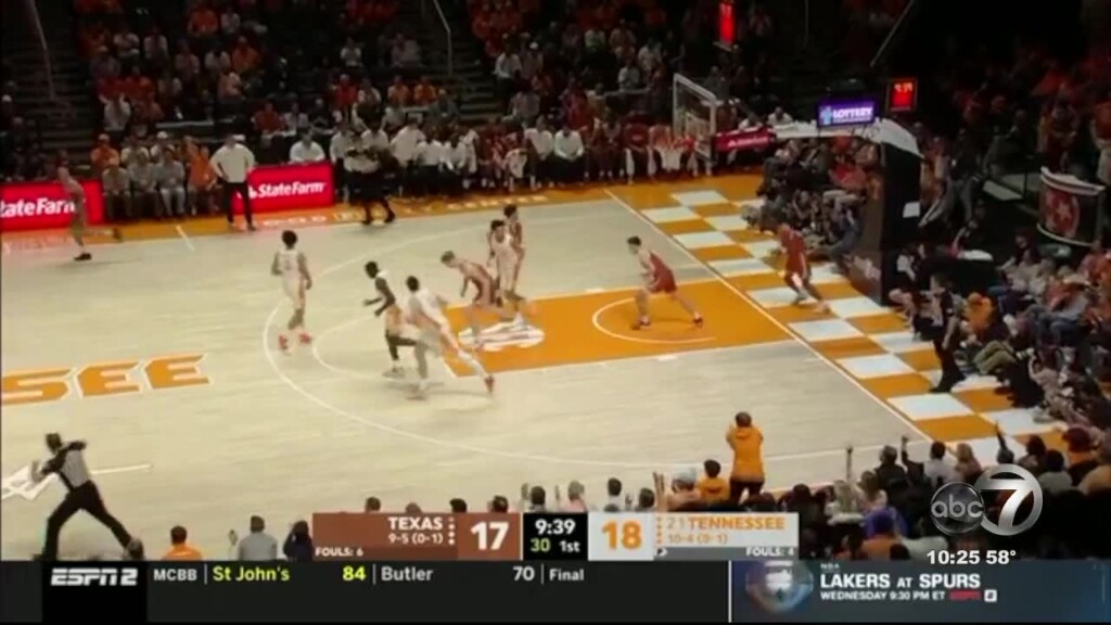 Vols Get First Conference Win Over Texas