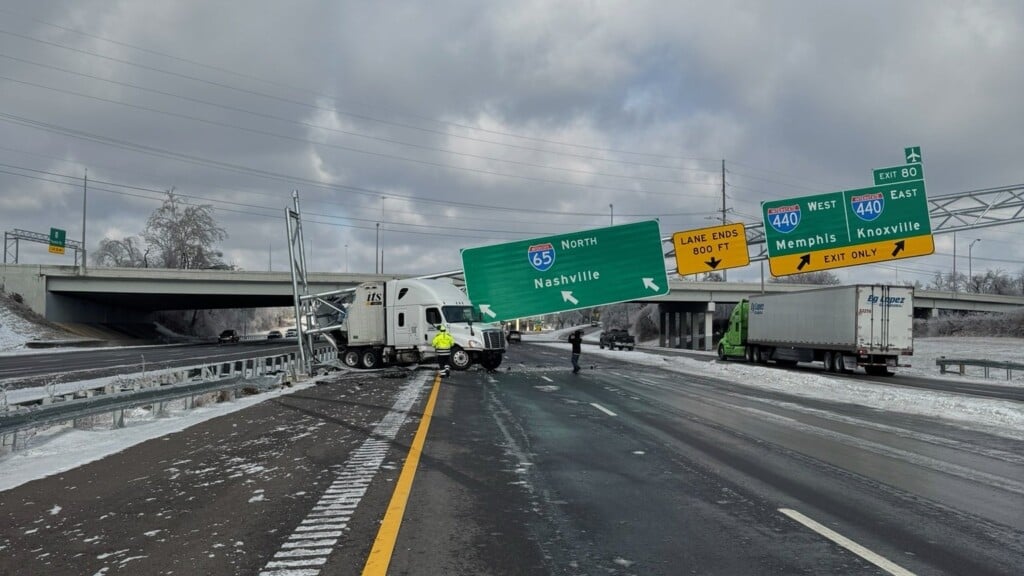 Interstate Sign Falls Onto Semi, Closes Interstate In Nashville