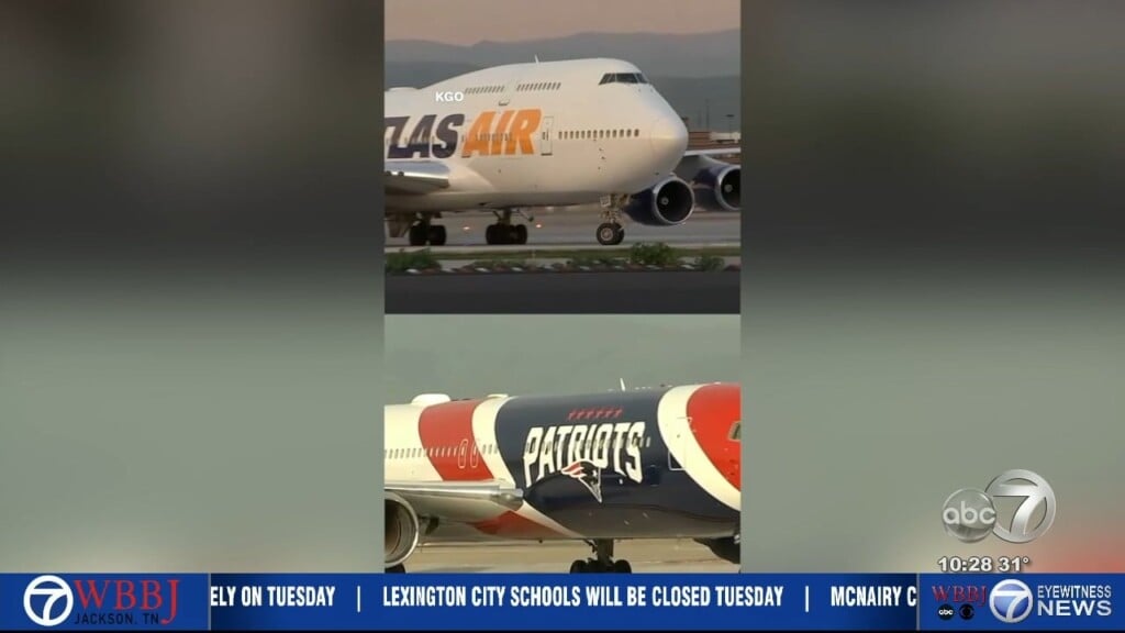 Super Bowl Teams Arrive