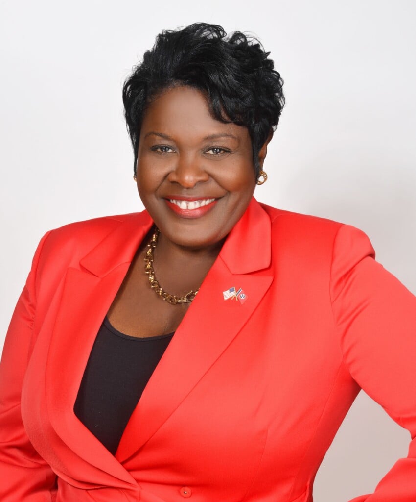 Tina Mercer Headshot