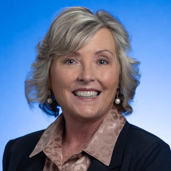 Janet Hays running for Henderson Co School Board