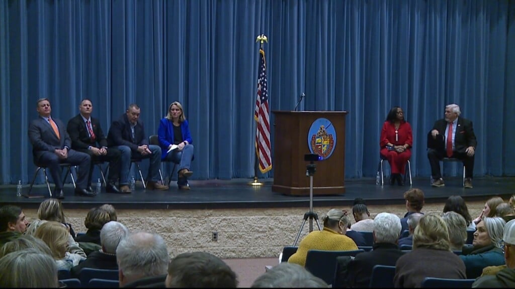 Gibson County Hosts Candidate Forum