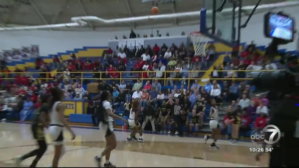 Dyersburg Defeat South Side To Advance To Region Championship