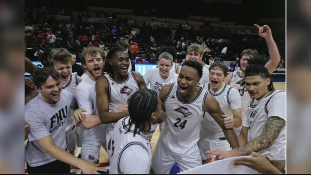 Freed Hardeman Mens Basketball Comeback Keep Them Alive In Tournament