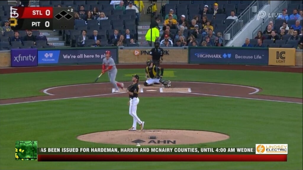 Cardinals Defeat Pirates