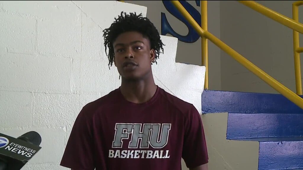 Lincoln Woods Signs With Freed Hardeman Basketball