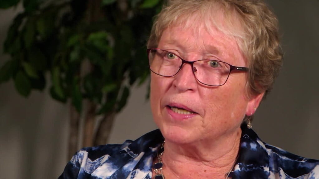 Death Doulas Help Families Navigate End Of Life Planning With Dignity