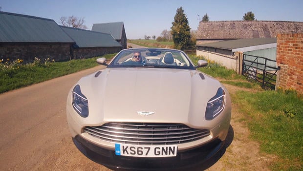 sunday-morning-in-london-aston-martin-620.jpg 