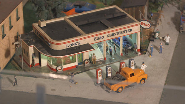 roadside-america-esso-gas-station-620.jpg 
