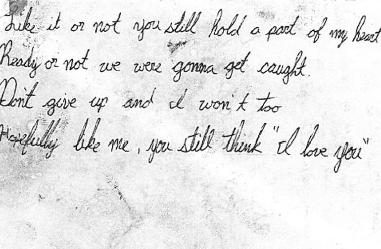 ncis-corwn-loveletter.jpg 