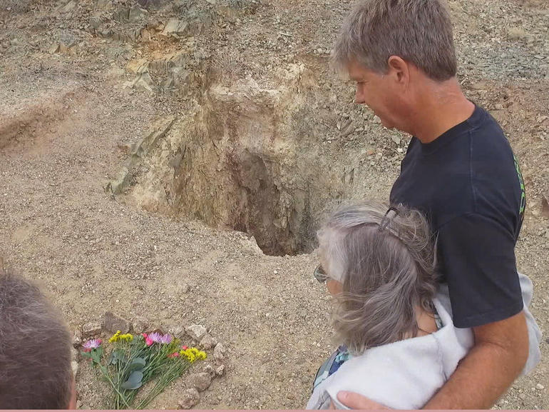ncis-cowrin-mom-mine.jpg 