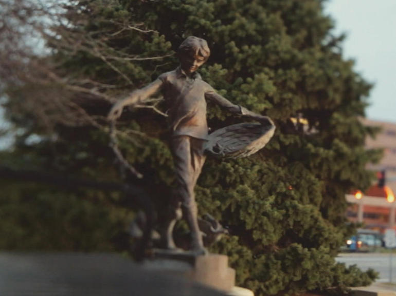 Thomas Hunter memorial statue 