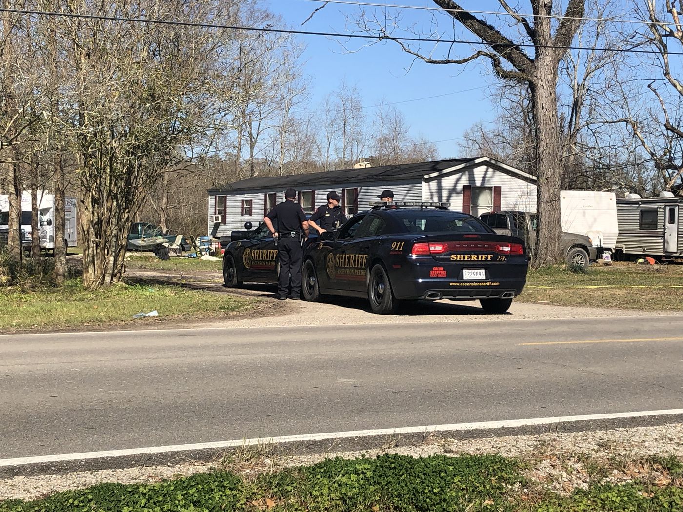 The Ascension Parish Sheriff's Office is investigating a deadly shooting where a person was killed and another is critically injured at a Gonzales residence. (Source: WAFB)