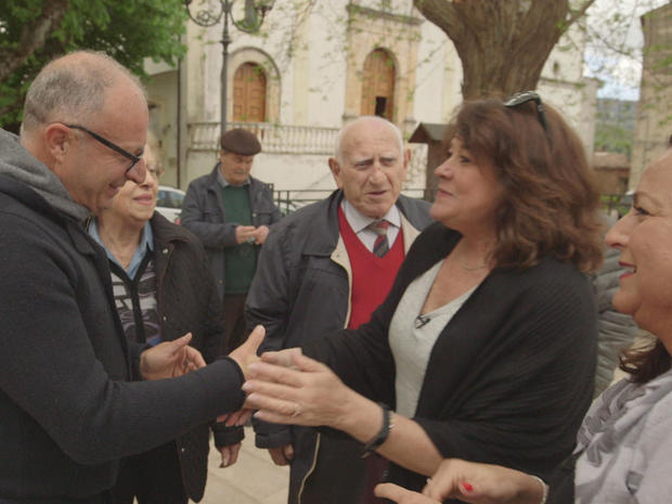 leslie-forness-marcie-blackstone-meeting-relatives.jpg 
