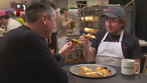 international-pizza-expo-no-tip-sag-anthony-falco-with-luke-burbank-620.jpg 