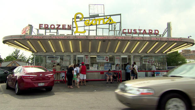 leons-frozen-custard-milwaukee-620.jpg 