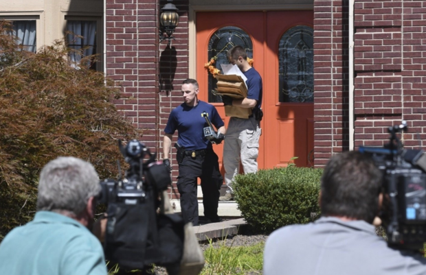 fbi-raids-uaw-president-house-01.png 