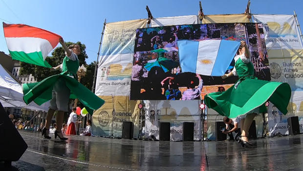 italian-and-argentine-dance-in-buenos-aires-620.jpg 
