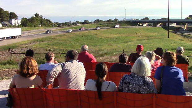 indy-idle-crowd-attends-620.jpg 