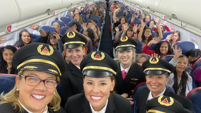 wing-flight-selfie-2000px.jpg 
