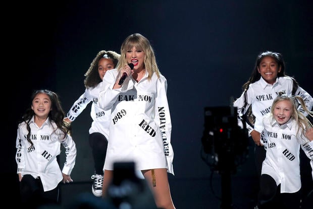 2019 American Music Awards - Fixed Show