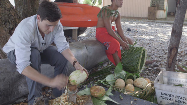 conor-knighton-peels-breadfruit-in-american-samoa-620.jpg 