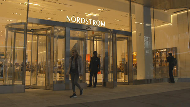 nordstrom-nyc-exterior-620.jpg 