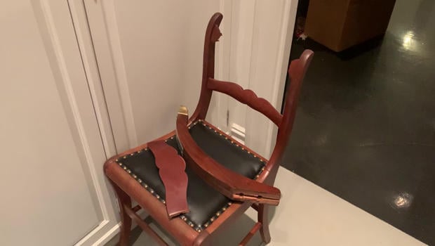 jim-gaffigan-antique-chair-620.jpg 