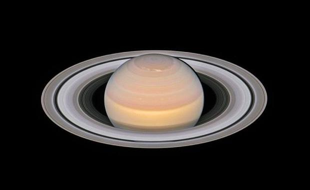 saturn.jpg 