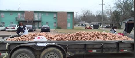 A sweet potato giveaway helped feed the need in the community - WCBI