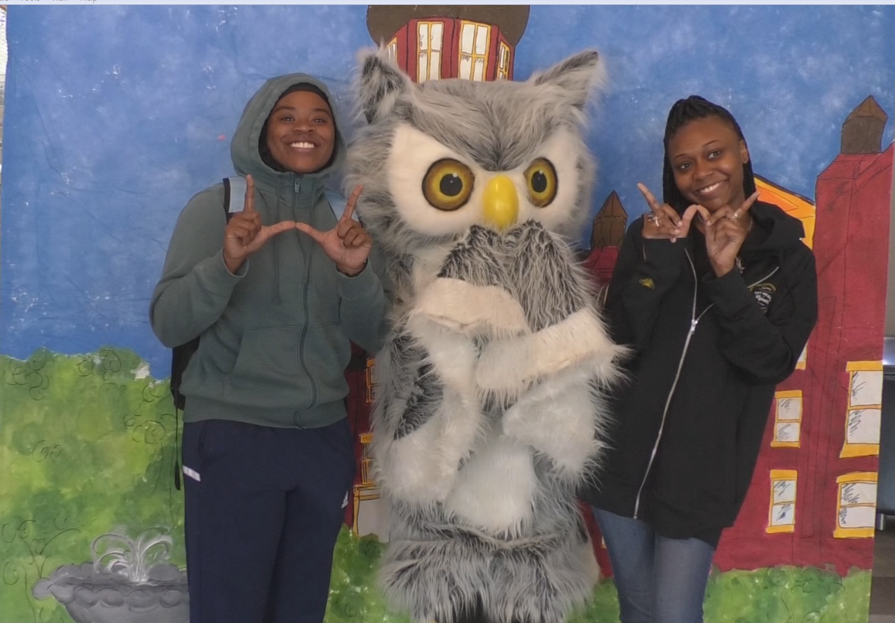 School pride photo shoot at the MUW for Charter Week - Vimarsana News