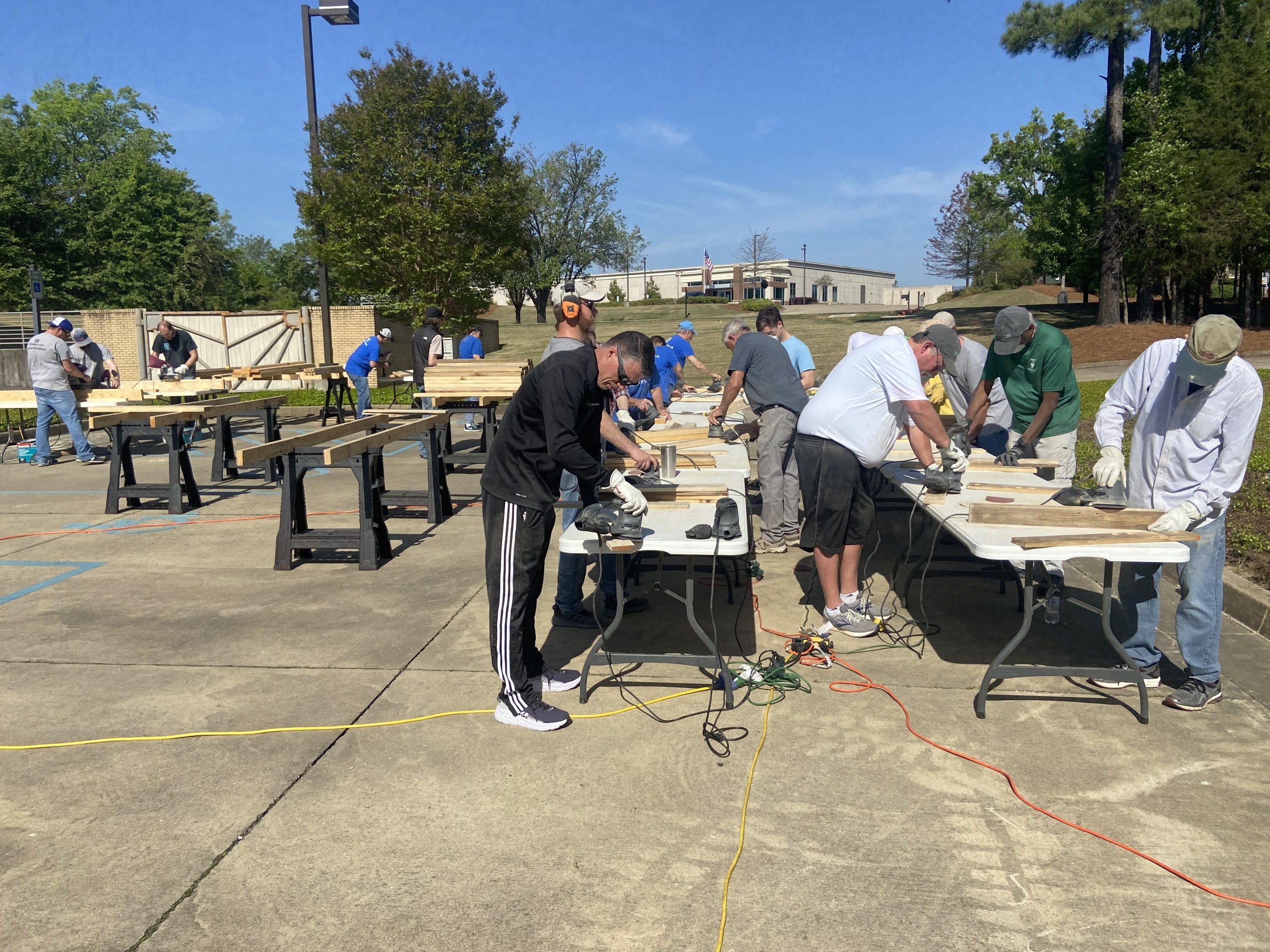 Bedz 4 Kidz builds 20 beds for families in the golden triangle