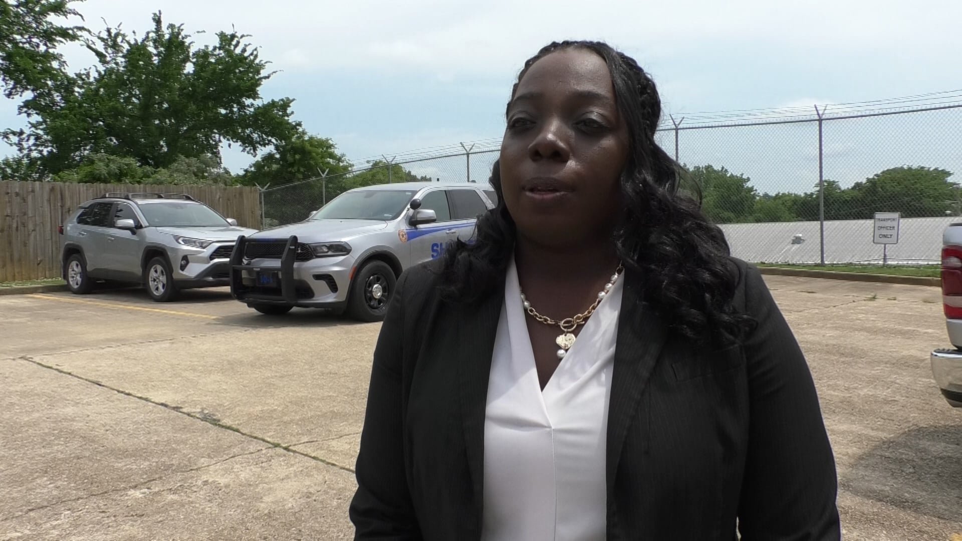 Mississippi district attorney's office explains what happens to court cases put on hold due to autopsy backlog - Vimarsana News