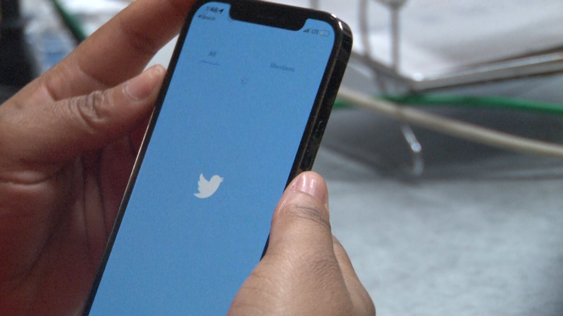 Parents explain how they keep kids safe from the dangers of social media - Vimarsana News